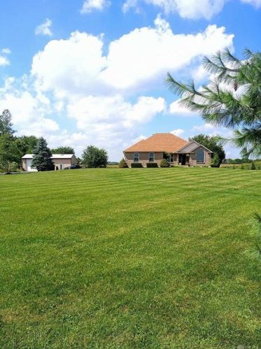 8283 Wellbaum Rd, Brookville OH  45309-9236 exterior