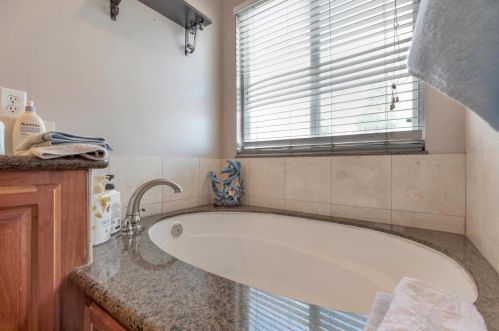750 Joshua Dr, Hollister CA  95023-5671 exterior