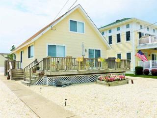 264 15th St, Avalon, NJ 08202-2327