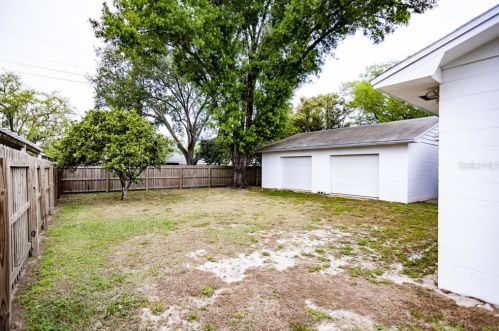 1221 Newport Ave, Lakeland FL 33803-3361 exterior