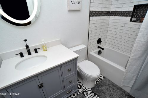 3944 Pine Creek Way, Tucson AZ 85745-7115 exterior