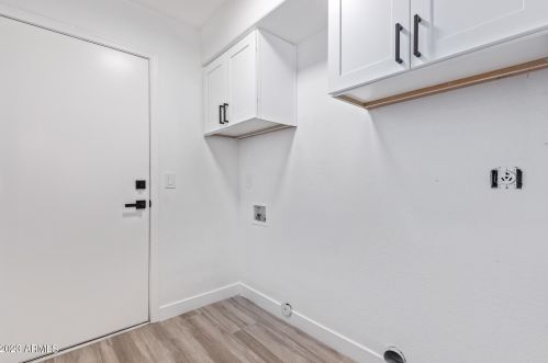 1722 Gilmore Cir, Mesa AZ 85206-3855 exterior