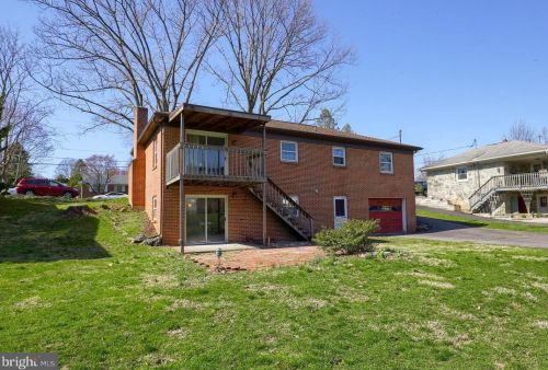 41 Oak Ln, Schoeneck, PA 17578-9706