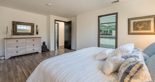 14639 Albers St, Van Nuys CA 91411-3713 exterior