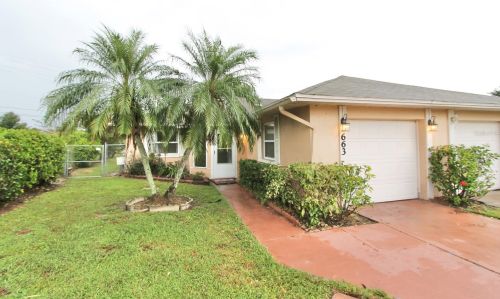663 Bablonica Dr, Orlando, FL 32807-3363