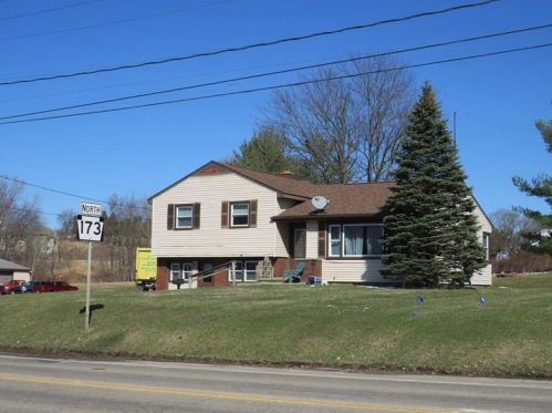 148 Grove City Rd, Slippery Rock, PA 16057-1121