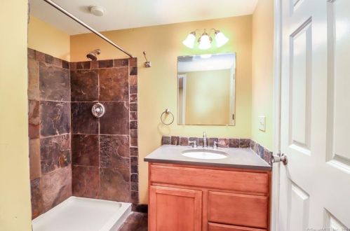 13 Clearview Dr, Brookfield Center CT  06804-1407 exterior