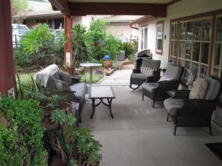 9614 Lakeview Rd, Lakeside, CA 92040-4746