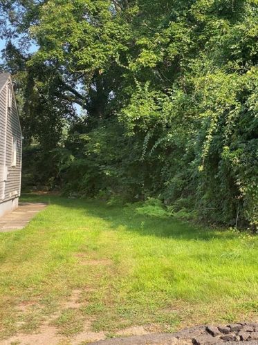 21 Quentin St, Waterbury, CT 06706-2726