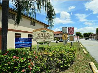 13215 57th Ter, Miami, FL 33183-1261