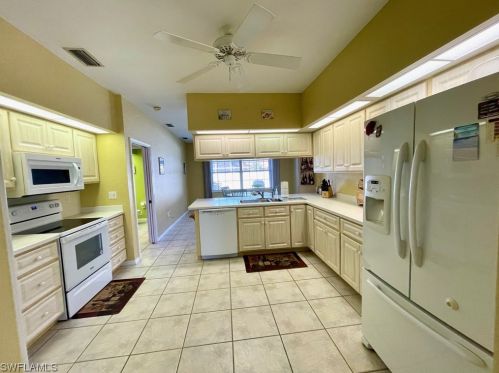 3746 6th Ave, Cape Coral FL  33904-5203 exterior