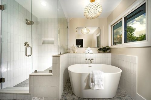 635 Oak Crest Dr, Sierra Madre CA  91024-1130 exterior