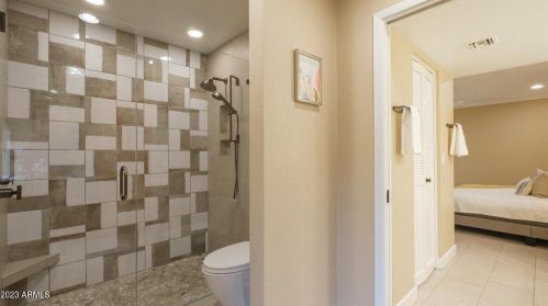 8177 Del Caverna Dr, Scottsdale AZ 85258-2361 exterior