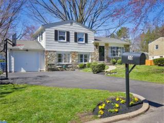 30 Riverdale Rd, Yardley, PA 19067-1819