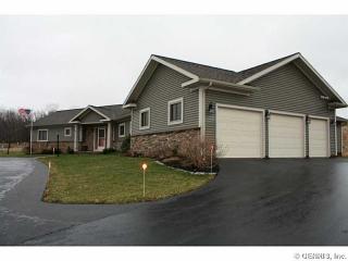 140 Kensington Ct, Livonia, NY 14487-9753
