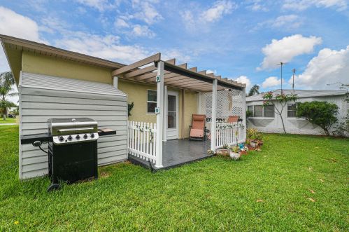 187 Camino Del Rio, Fort Pierce FL  34952-7931 exterior