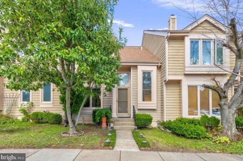 1039 Elder Ct, Herndon, VA 20170-3448