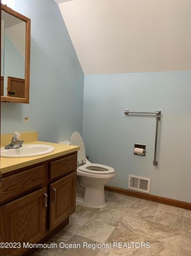 31 Miller Rd, Lakewood NJ  08701-2919 exterior