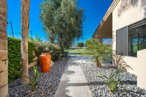 54660 Inverness Way, La Quinta CA  92253-5602 exterior