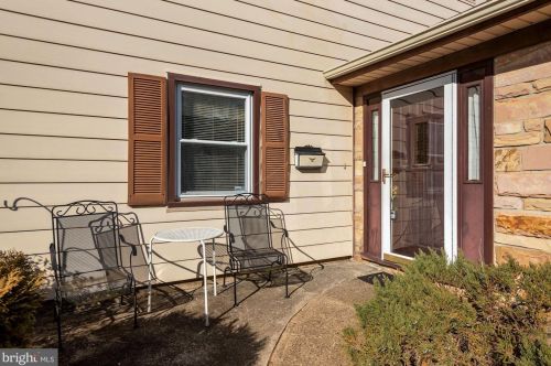 106 Tiffany Ln, Willingboro, NJ 08046-3852
