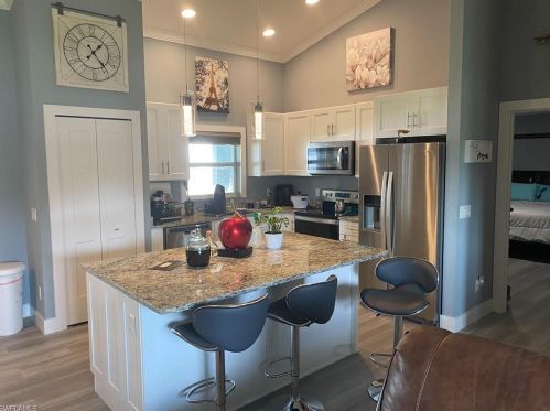 613 13th Ter, Cape Coral, FL 33909-0013