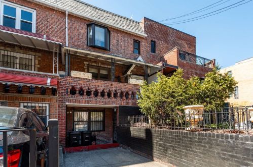 31-24 30th St, Long Island City, NY 11106