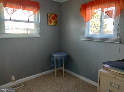 4 Oak Dr, Erial NJ  08081-1808 exterior