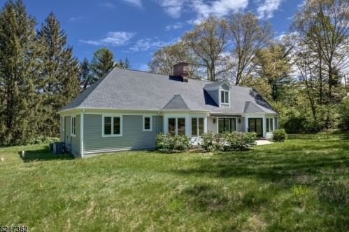 11 Three Gables Rd, Morristown NJ  07960-6548 exterior