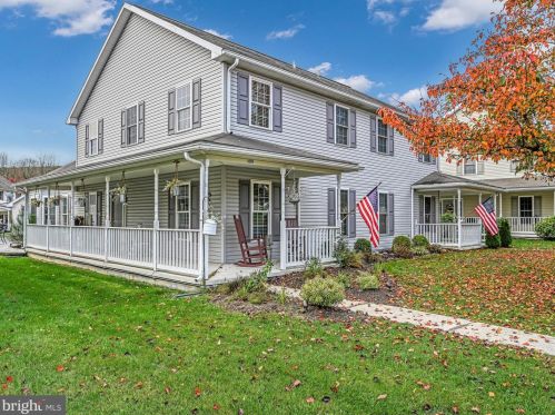 3201 Village Rd, Molino, PA 17961-9767