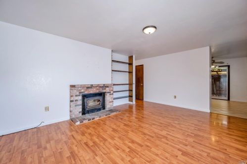 2364 Kipland Dr, Santa Rosa CA  95401-9141 exterior