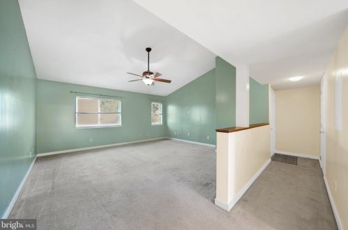 8007 Westview Rd, Wilmington, DE 19802-1703