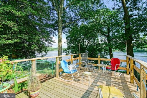 126 Lakeside Dr, Laurel DE  19956-1144 exterior