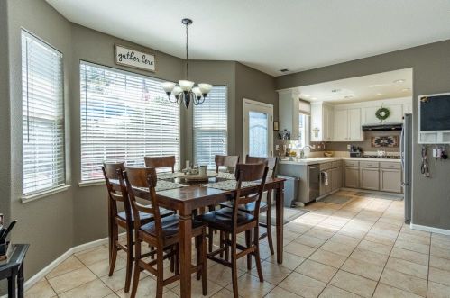 1940 Morning Glory Dr, Hollister CA  95023-7622 exterior