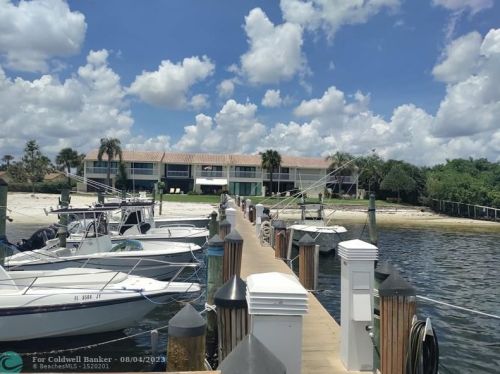 726 20th Ln, Boynton Beach, FL 33435-2421
