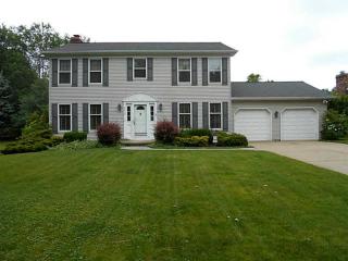 4414 Neptune Dr, Erie, PA 16506-3644