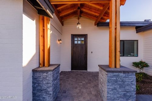 4131 Earll Dr, Phoenix, AZ 85018-7145