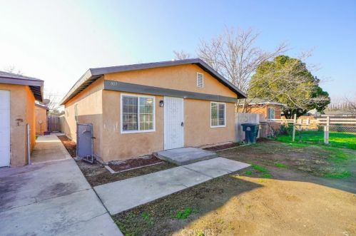 809 Vine Dr, Bakersfield CA  93307-3944 exterior