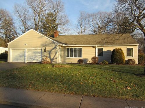 101 Elizabeth Dr, Manchester CT  06042-3340 exterior