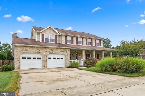 1016 Kent Dr, Navy Sup Dpt, PA 17050-7607