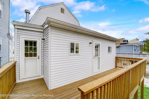 16 Barberie Ave, Monmouth Hills NJ  07732-1520 exterior