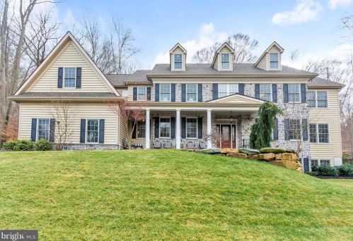 4 Holly Tree Ln, Chadds Ford, PA 19317-9717
