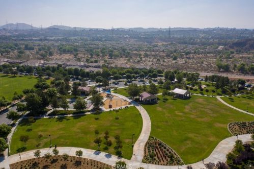 23860 Toscana Dr, Santa Clarita CA  91354-3015 exterior