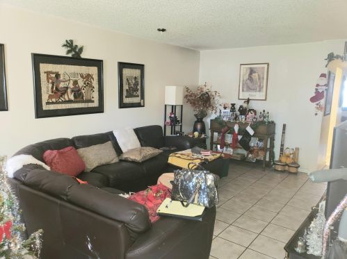 5805 Rue Rd, West Palm Beach, FL 33415-7151