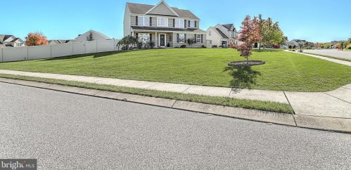 395 Torrey Pines Dr, Mount Wolf, PA 17347-9226