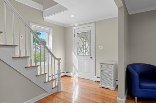 27 Main St, Newton NH  03858-3306 exterior