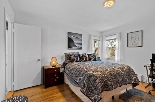 54 Piping Rock Dr, Waterbury CT  06706-2425 exterior