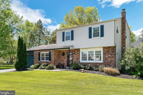 2028 Sterigere St, Norristown, PA 19403-2858