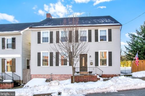 227 Locust St, Longlevel, PA 17368-1219