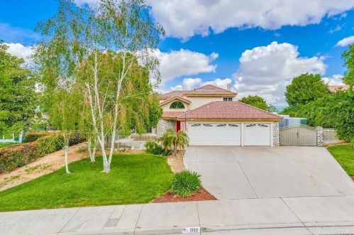 1282 Versailles Cir, Riverside, CA 92506-5342