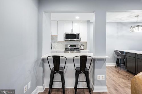 11853 Dunlop Ct, Herndon VA  20191-2709 exterior